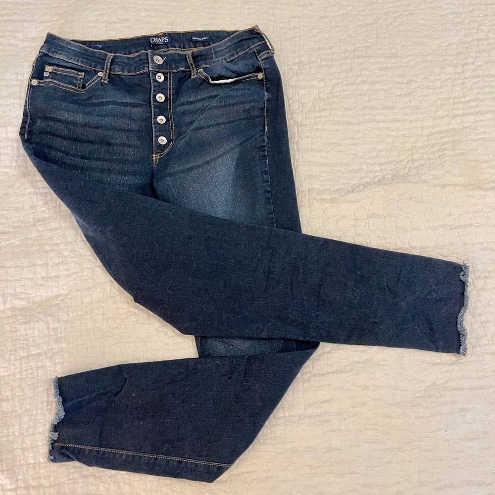 NWOT Chaps highrise skinny buttonfly Jean. 14/32